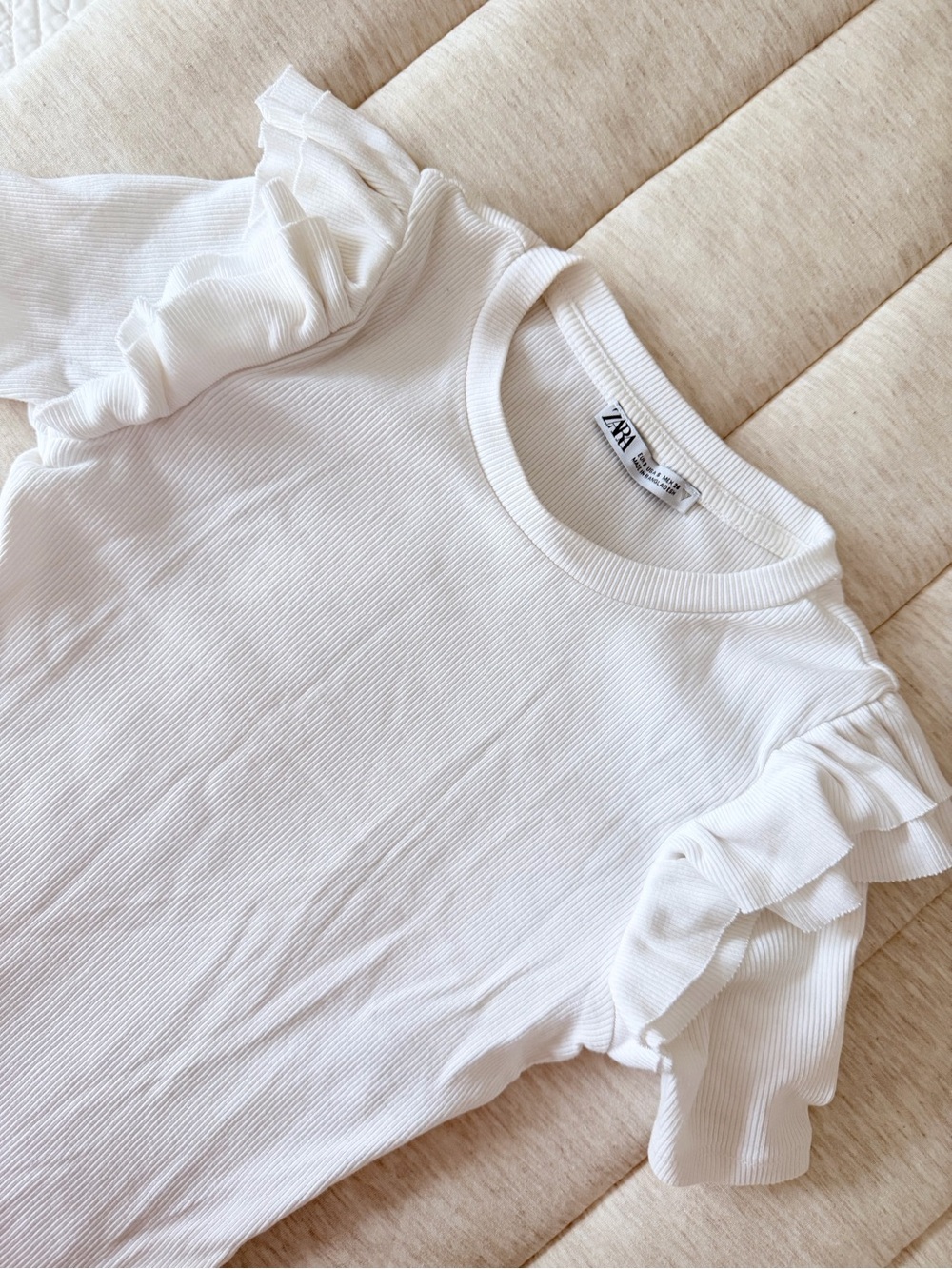 Zara White Ribbed Knit Top with Crew Neck